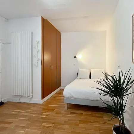 Charming Near Bastille * פריז