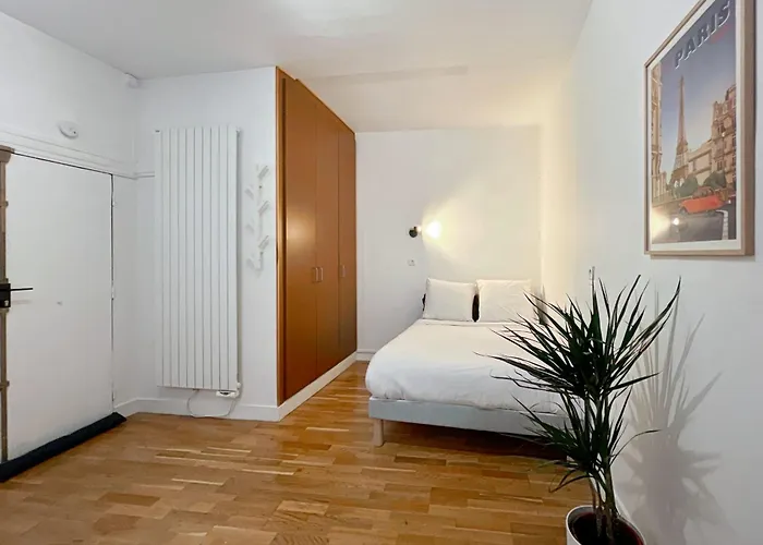 Charming Near Bastille * Paris