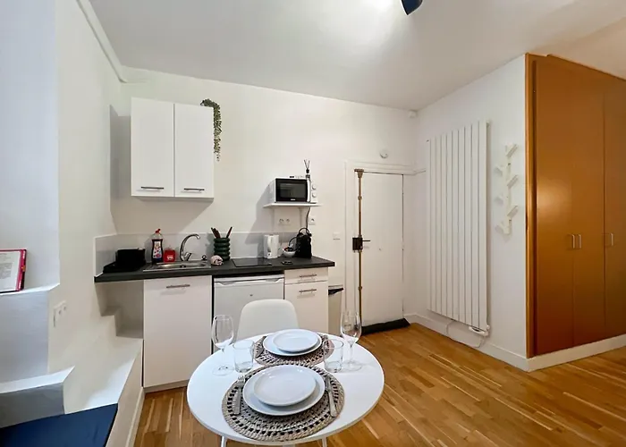 Charming Near Bastille Paris